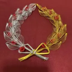 ハンドメイド 花の形状 リース 金銀赤