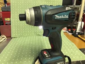 マキタmakita「ＴＰ１４１Ｄ」 4機能モードインパクトドライバー18V充電式コードレス（中古品、動作okのジャンク品）DIYプロ電動工具