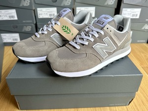 送料無料 新品未使用 New Balance ML574EVG GRAY US8 26cm グレー M574限定モデル NB スウェード スニーカー