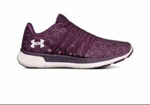 送料無料 新品 UNDERARMOUR UA W CHARGED TRANSIT 23