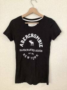 abercronbie&fitch アバクロ　刺繍ワッペン付き半袖Tシャツ　カットソー　レディース　ブラック　古着　アメカジ