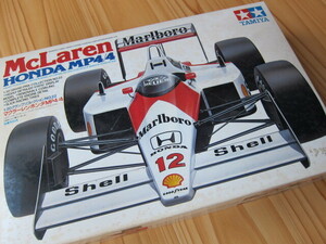 最強ホンダF1マシン　天才ドライバーA.セナ、A.プロスト乗車　タミヤ　１/２０　McLaren HONDA　MP4/4　