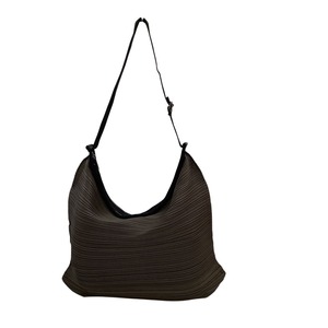 ♪♪ ISSEY MIYAKE イッセイミヤケ PLEATS PLEASE 　レディース ショルダーバッグ PP92-AG571 ブラウン やや傷や汚れあり