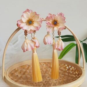 簪(かんざし) 簪 ハンドメイド 髪飾り《ウメの花》