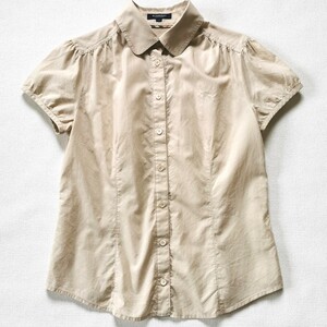 バーバリーロンドン　半袖ブラウス　半袖シャツ　日本製　コットンシャツ　ベージュ　ワンポイント刺繍　サイズ40　三陽商会