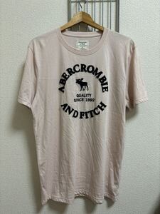 ［Abercrombie&Fitch］アバクロンビー&フィッチ　半袖 Tシャツ 薄ピンク系　M Y3213