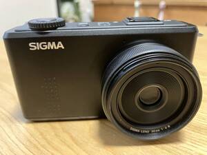 SIGMA シグマDP2 メリル　美品　クローズアップレンズ、レンズフード付き