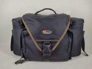 Lowepro Off Road 2wayカメラバック レンズポーチ2個付 ウエストバック ショルダーバック 黒 ロープロ