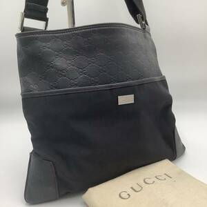 美品 グッチ GUCCI ショルダーバッグ 斜め掛け サコッシュ クロスボディ 2way ナイロン シマ レザー ブラック 黒 ロゴ金具 メンズ アイテム