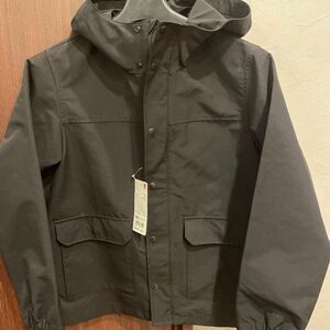 ★新品★ユニクロ マウンテンパーカ 140 黒 キッズ ブルゾン パーカ 定価3,280円 UNIQLO 兼 男女兼用 スプリングコート 軽量 アウター