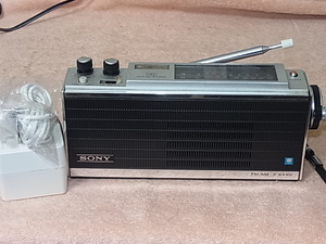 SONY 【 ICF-300 】 50年経過したラジオ 希少品 FM76～94MHzまで受信可能 です 管理22091604