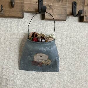 ハンドメイド☆木の実アレンジ付きリメイク缶バッグ☆リメ缶bagナチュラル雑貨、インテリア雑貨、おうちガーデニング飾り