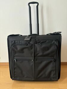 TUMI キャリーケース ビジネスバッグ スーツケース 出張 黒 トゥミ ブラック ガーメント トロリー 22036DH