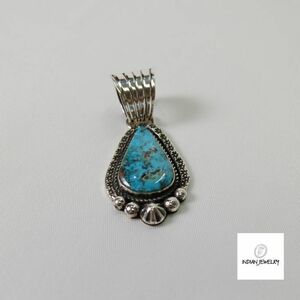 インディアンジュエリー ナバホ族　Larose Ganadonegro作 STERLING ターコイズ シルバーペンダントトップ 925