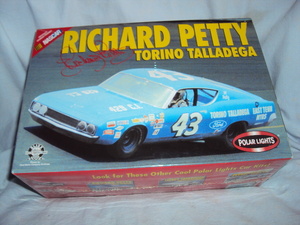 1/25 RICHARD PETTY TORINO TALLADEGA