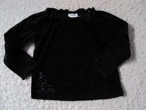 ＊百貨店ブランドOSHKOSHオシュコシュファッションベロア調黒無地長袖トップス130サイズ