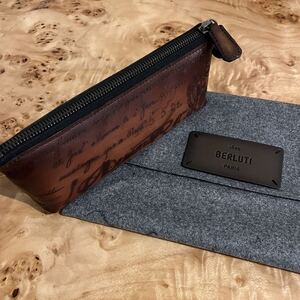 未使用 Berluti ベルルッティ カリグラフィ レザー ペンケース 筆箱 ブラウン 小物入れ パティーヌ 茶