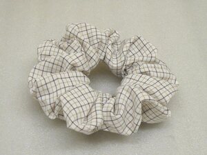 ☆ハンドメイド☆シュシュ　茶系 細チェック