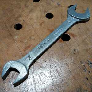 トヨタ自動車 純正車載工具 コンビネーションレンチ wrench サイズ表記14-17mm. 全長163.4mm TOYOTA 整備用工具 裏面にはJAPAN センチュリ