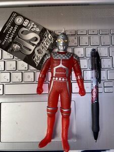 限定品　ウルトラマン 　ソフビ　ニセ　セブン