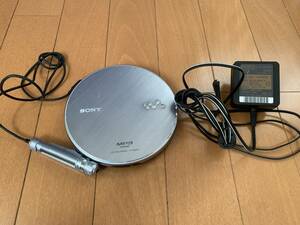 動作品 ソニー SONY CDウォークマン D-NE830 シルバー 動作確認済み デジタルアンプ搭載 高音質 ポータブルCDプレーヤー 