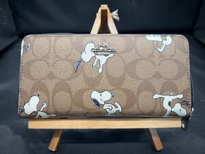 S COACH 財布 コーチ 長財布 PEANUTS スヌーピー コラボ プレゼント 贈り物 シグネチャー ロング ジップ ファッション C4596