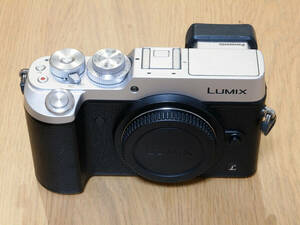 Panasonic LUMIX GX8 (DMC-GX8) シルバー 中古品