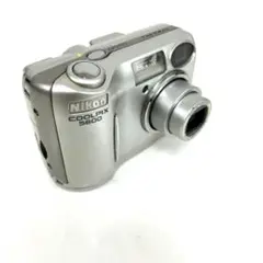 【名機】Nikon　COOLPIX E5600　デジカメ　単3電池使用　シルバー