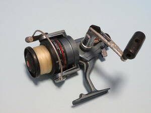 【入門リール】ダイワ　DAIWA　スポーツライン スピニングリール　ST-2000RD　フィッシング用品