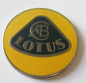 ロータス　メタルバッチ　LOTUS