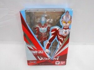 30 送60サ 0609$D06 バンダイ　ULTRA ACT　ウルトラマンギンガ 中古品