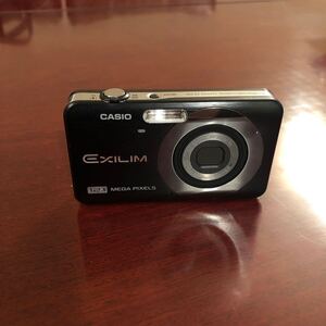 1円スタート 動作未確認 CASIO EXILIM 12.1 mega pixels コンパクトデジタルカメラ