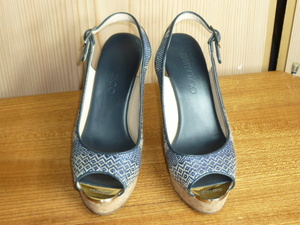 k87★美品★ JIMMY CHOO (ジミーチュウ)・サイズ３８(24cm)【編み込み布・厚底サンダル (踵約11㎝】紺/ベージュ柄 ★商品詳細は記載文を・