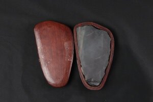 250022 唐物 端渓 硯 老坑 唐木箱 硯 硯本体 サイズ：14×8×H1.5cm 検：端渓硯 端硯 老坑 書道具