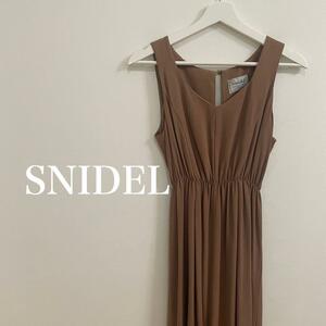 SNIDEL スナイデル　バックオープン　ノースリーブ　ワンピース