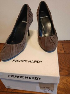 新品未使用 PIERRE HARDY（ピエールアルディ）サイズ36 ややブラウンがかったチャコールグレー スエード