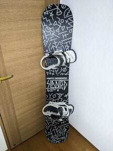 新品未使用Fanatic slantedとBurton missionのセット、ファナティックスノーボードとバートンビンディング