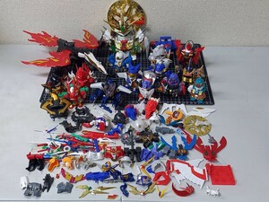 プラモデル バンダイ 元祖SDガンダム SD戦国伝 まとめて 大量 初代頑駄無大将軍 黒魔神闇皇帝 赤龍頑駄無 レッドウォーリア など 大量