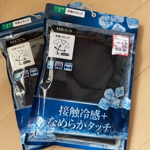 送料込み　新品　半袖VネックシャツL 2枚セット　黒ブラック　接触冷感 なめらかタッチ　吸水速乾　ストレッチ DRY 送料無料