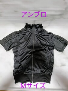 ☆アンブロ UMBRO 半袖ジャージ ブラック×黒【Mサイズ】検:ジップアップ ライン トラックジャケット ミズノ ナイキ 光沢 シャイニー