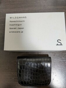 WILD SWANS（ワイルドスワンズ）CASA（カーサ）コンパクトウォレット/クロコダイル×Blackイングリッシュブライドル [CASA-CRC(EB)/BK 