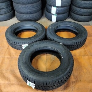 【NR1223】未使用タイヤ BRIDGESTONE BLIZZAK W979 205/75R16 113/111L スタッドレスタイヤ3本のみ