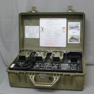 【米軍実物】BREN-TRONICS バッテリーチャージャー 充電器 ボックス BTC-70801 〈軍放出品〉