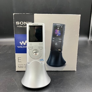 動作品 Sony ソニー WALKMAN ウォークマン NW-E052K 2GB シルバー オーディオプレイヤー 充電器 スピーカー付き #17632