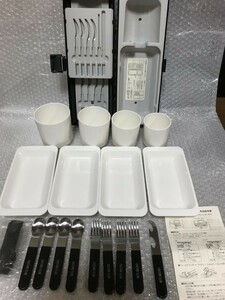 フィールドコンポ４ファミリー/携帯 食器セット 日本製 ケース・ショルダーベルト付 キャンプ アウトドア/ピクニック 避難/黒　ナイフ無