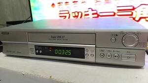 Victor ビクター　S-VHS ビデオレコーダー　HR-S700　◆本体のみ！　赤白黄色出力と再生関連動作OK♪　それ以外未確認