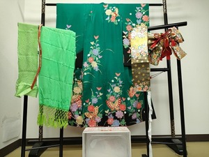 平和屋着物■七五三　女の子　7歳　祝着・つけ帯・小物セット　花虫葉文　金彩　DAAJ2126ud