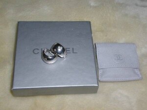 ☆送料無料☆☆CHANEL　シャネル 【Silver925】シルバー925　 コロンとしたイヤリング（USED)