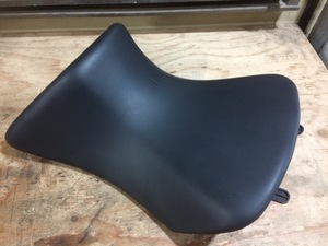 BMW R1200RT　シート　0632-7 681 684 ヒーター無し