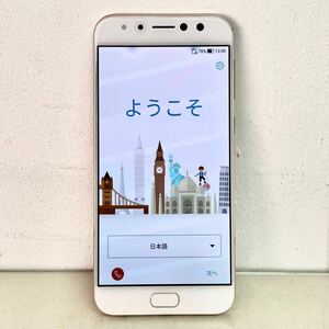 ZenFone 4 Selfie Pro 64GB Z01MDA SIMフリー版　C687　　コンパクト発送　